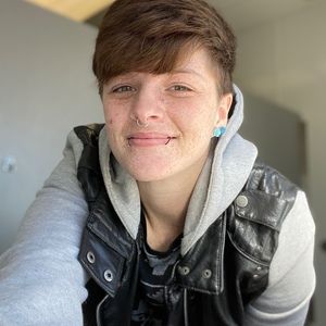 Meet your Posher, Elizabeth